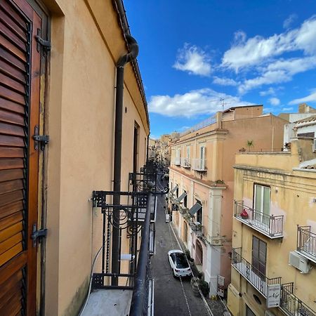 2 Apartments - Akragas Home 1 & 2 On Via Atenea City Center With View Agrigento Exteriér fotografie