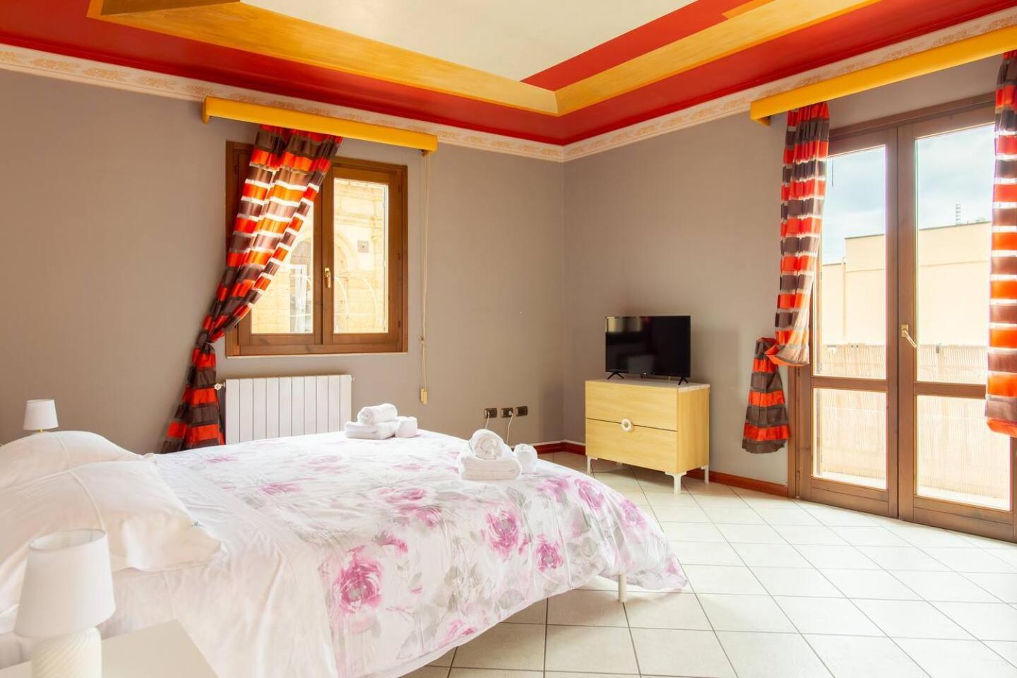 2 Apartments - Akragas Home 1 & 2 On Via Atenea City Center With View Agrigento Exteriér fotografie