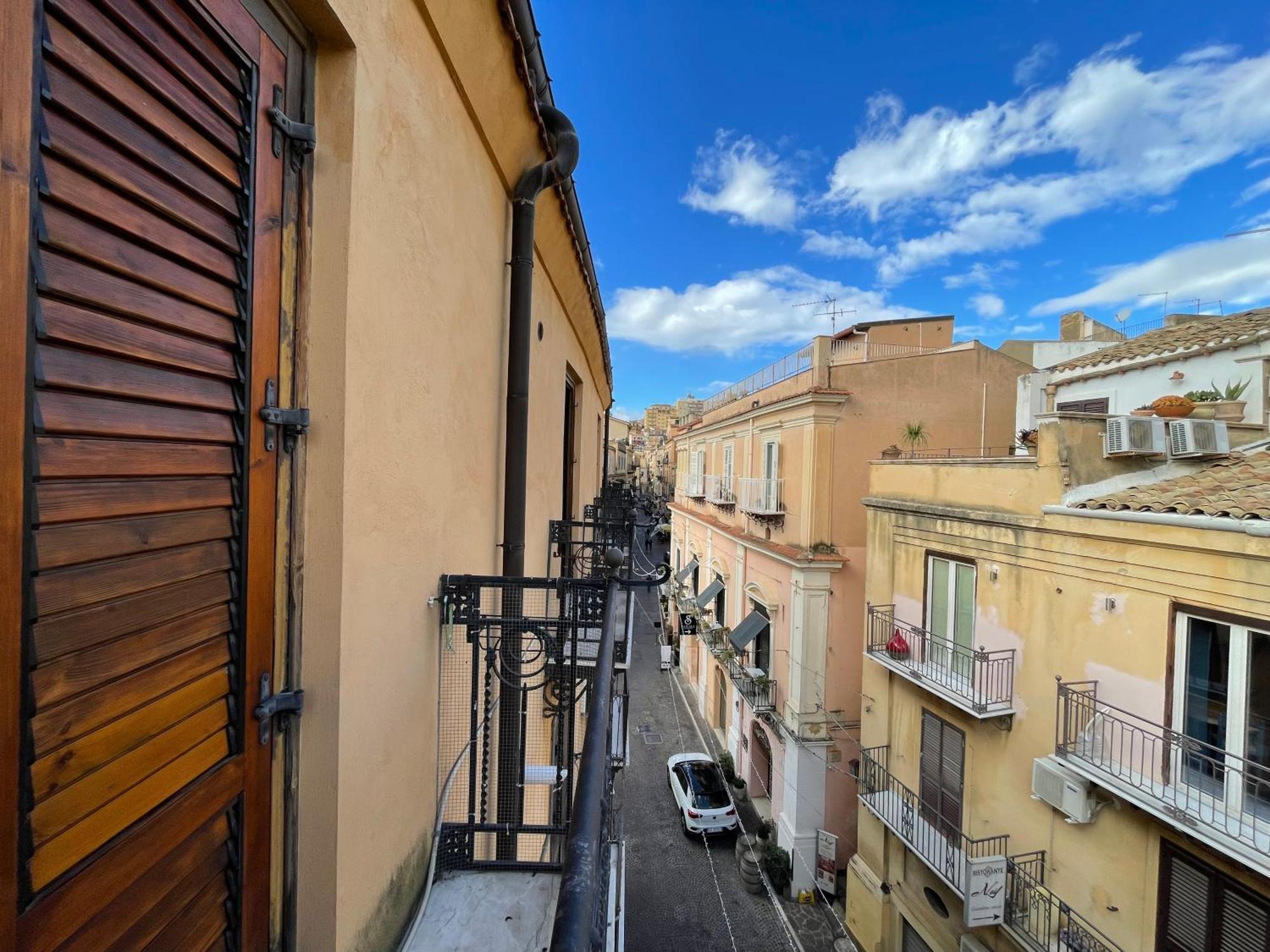 2 Apartments - Akragas Home 1 & 2 On Via Atenea City Center With View Agrigento Exteriér fotografie