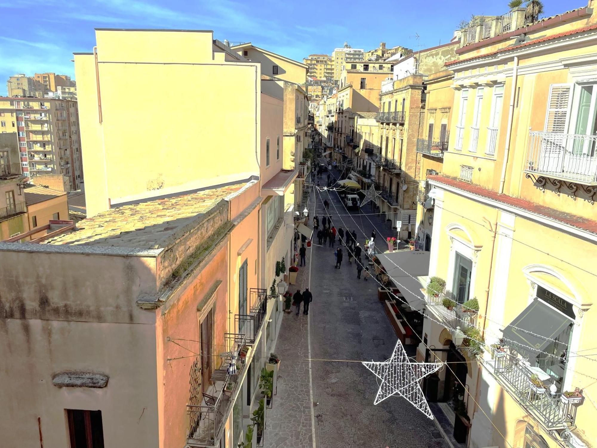 2 Apartments - Akragas Home 1 & 2 On Via Atenea City Center With View Agrigento Exteriér fotografie